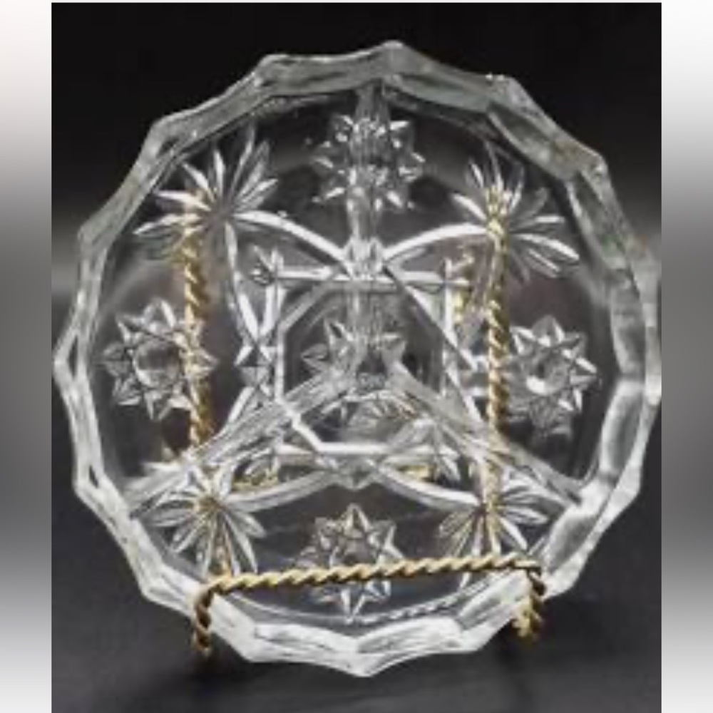 Elegantl Antique Coventry Italy glass Star of David 3 section relish dish